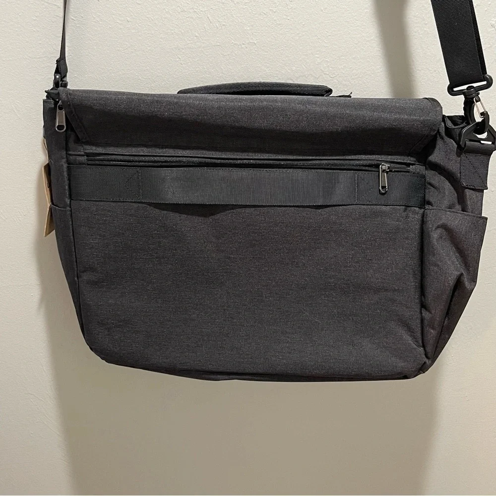 LUBARDY Black Waterproof Laptop Briefcase Satchel Shoulder Travel 15” X 13”